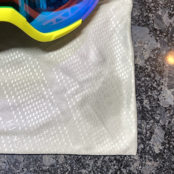 Smith Squad Snow Goggles Neon Yellow ChromaPop Everyday Green /Yellow Lens Ski - Picture 9 of 9